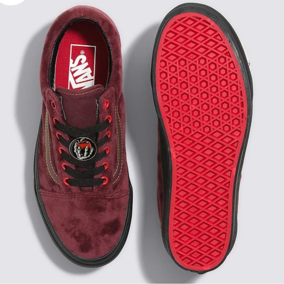 DISNEY x VANS Old Skool Stackform Sneakers - Picture 3 of 12